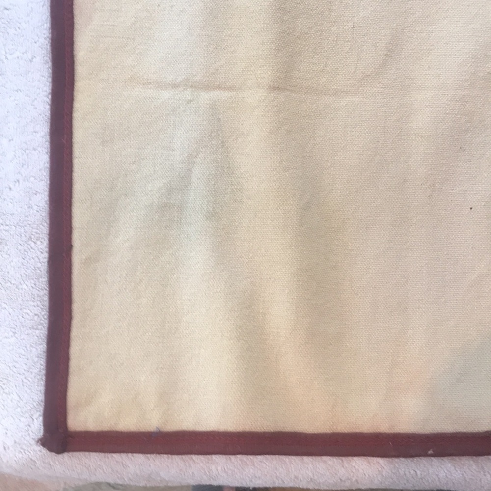 Holly & Acorn Mat - Picture 15 of 16